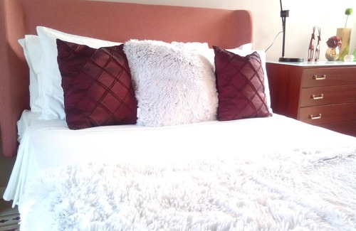 Luqa Bed & Breakfast | Exclusive Private Room close to Malta International Airport. Squadron Base