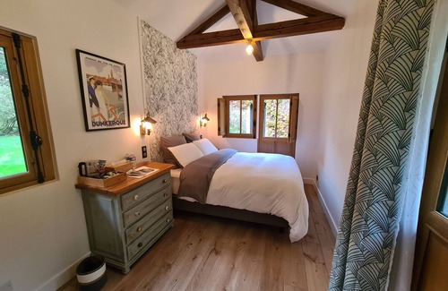 Boiscommun Bed & Breakfast | Exclusive Retreat in a Historic Railway Station near Orléans Forest