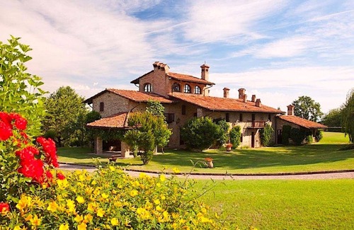 Bene Vagienna Villa | Exclusive villa with 8 x 18 swimming pool, sauna, whirlpool and billiards.