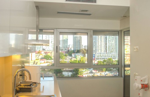 Luanda Apartment | Executive 1BR - Steps from Total HQ & Ministry of Finance