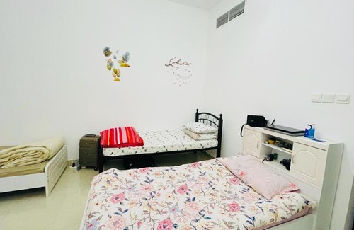 Al Mankhool House | Executive Bedspace only For Ladies