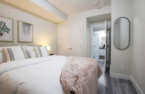 Edmonton Apartment | Executive Bsmt Suite, King Bed, 5 min to DT & Whyte Ave, Sleeps 6!