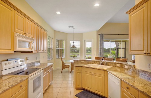 Fort Myers House | Executive Home/Beautiful View/30-Day Discount