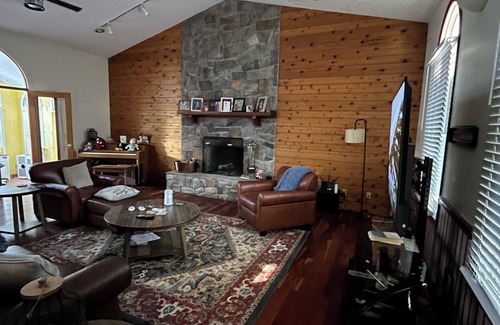 Fairlawn House | Executive Home Near Golf Course In Radford, VA