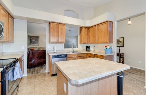 Gilbert House | Executive Pool Home in Gilbert! 30 Night Min