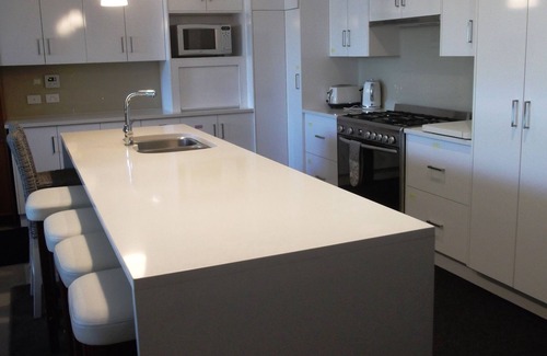 Glenelg North House | Executive single house as a new 3-bedroom home