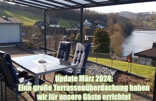 Gummersbach Apartment | Exklusive Ferienwohnung 'Agger-Blick' mit großer Seeblick-Terrasse & Sauna