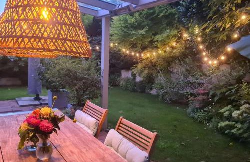 Neckarweihingen Apartment | Exklusive Wohnung mit herrlicher Terrasse und Garten