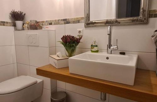 Neckarweihingen Apartment | Exklusive Wohnung mit herrlicher Terrasse und Garten