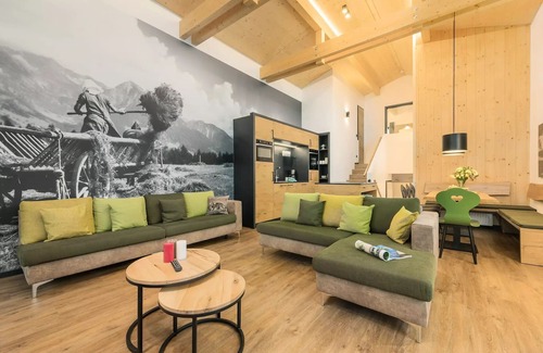 Leutkirch im Allgau House | Exklusives Duplex-Wellness-Cottage für 8 Personen