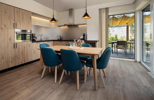 Lanklaar House | Exklusives Ferienhaus mit Seeblick für 8 Personen