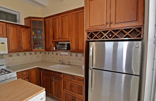 Estate Hermon Hill House | Exotic 1700 sqft 2 level Townhouse with Sea, and Harbor View
