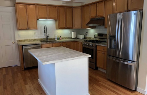 Lee House | Expansive Berkshires walk to town