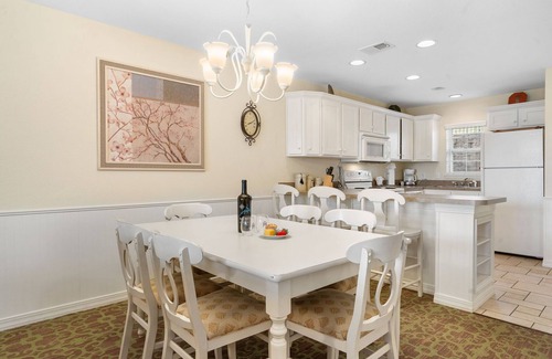 Kimberling City Ski Chalet | Expansive Lake Access Condo in Kimberling City-Free Attraction Tickets-Ozarks Views