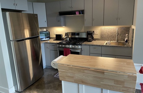 Rockbridge Baths Apartment | Expansive Mountain View and easy 15-minute access to Lexington, VA