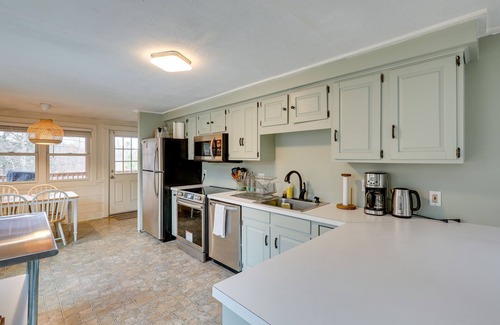 Elkins House | Expansive Wilmot Escape w/Deck Near Skiing!