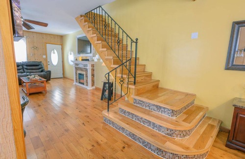 Limekiln House | Experience comfort near entertainment! 5-min drive to Santander Arena