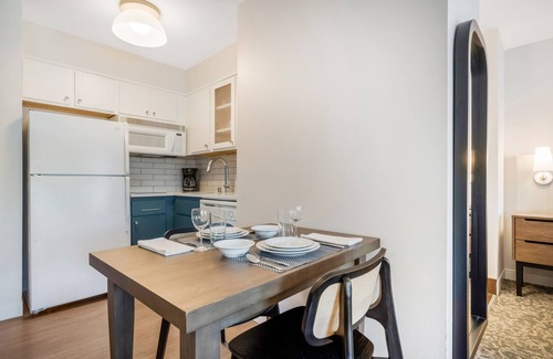 Acres Green House | Experience Denver South! Free Breakfast, Full Kitchen, Pet-friendly Property!