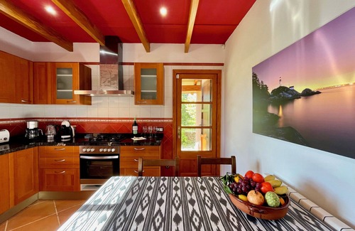 Santa Maria del Cami House | "Experience Luxury and Comfort at Casa Moragues in Santa María del Camí"