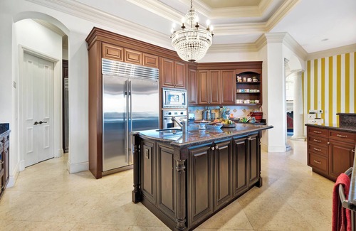 Jupiter House | Experience island living at its finest in this private Jupiter River Estate