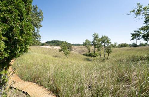 Spring Lake House | Experience lakeside luxury at Sunset Cove, a spacious 5-bedroom home