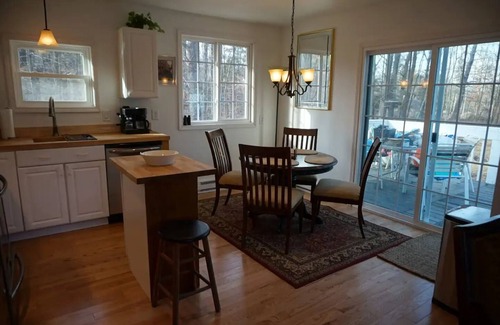 Catskill Cottage | Experience Peace in this Beautiful country cottage nestled beneath the mountains