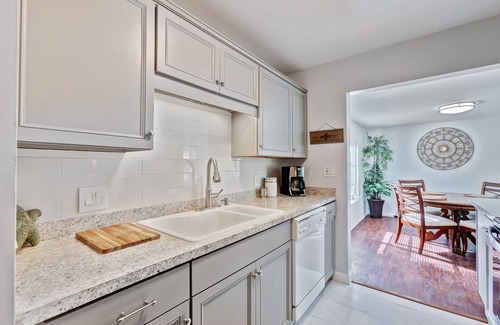 Parker Ridge House | Experience Serene Living: Charming 3/1 Home Walk to New Public Golf Course WPB!"