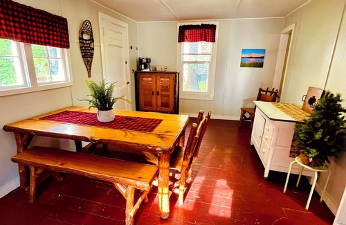 Caroga Lake Cabin | Experience the ADK’s @ Caroga Lake rustic camp-beach, golf, hike, concerts, bike