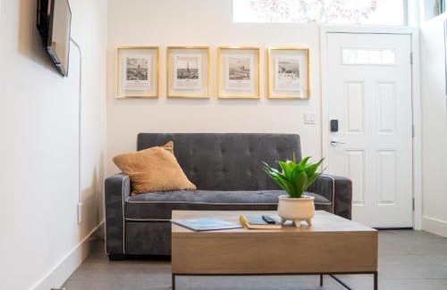 Mount Baker Apartment | Explore Seattle Free Parking & Walk to Light Rail - New listing & ABNB Superhost
