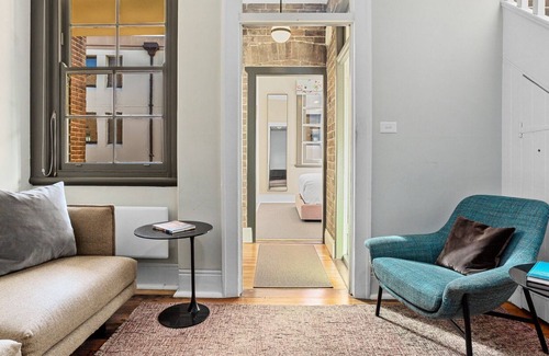 The Rocks Apartment | Explore Sydney from a convenient 3 Bedroom Unit