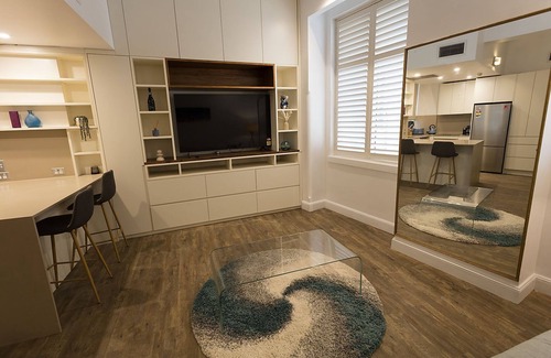 The Rocks Apartment | Explore Sydney from this charming 1-bed apartment in an historic 1904 building