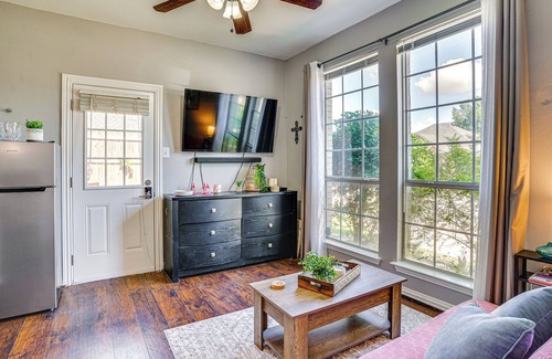 Bedford Apartment | Explore & Unwind: Charming Bedford Apartment