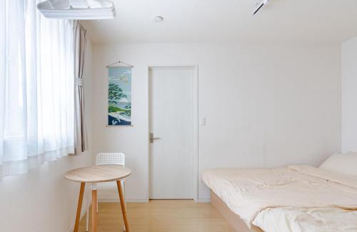 Minato Apartment | EXPO 22 min,24 min to MINAMI-Namba-Dotonbori,Shinsaibashi,AMERICAMURA,Grand Kagetsu,26 min to MINAMI-Nippombashi-Kuromon Market,National Bunraku,13 min to NISHI-Osakako-KAIYUKAN,Santa Maria,LEGOLAND,Tempozan Ferris,Tempozan Marketplace,Park