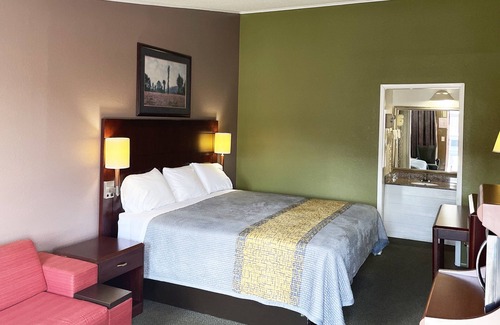 Thomson Hotel | Express Inn Thomson