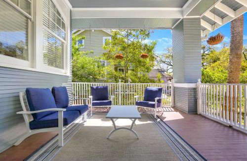 Mid-City Apartment | Express Rooms Close to City Amenities