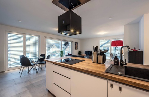 Boeblingen Apartment | EXQUIS 2-Room Luxus Apartm. USM I Fireplace, Terrace I Parking I Panzer Kaserne