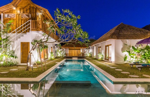 Petitenget Villa | Exquise Tropical Dream Villa in Oberoi, Seminyak.