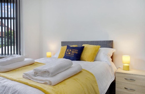 Fenham House | Exquisite 3-Bedroom, Newly Renovated, Sleeps 6