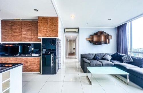 Surabaya Apartment | Exquisite 3BR Surabaya Apartment at Via Tower Ciputra World by Le Ciel Hospitality