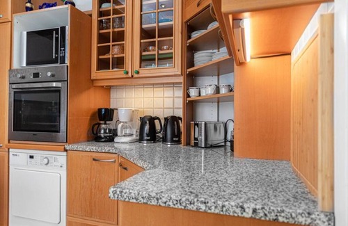 Grinzing Villa | Exquisite Home w/Garden & Free Parking - for 20p