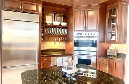 James Monroe House | Exquisite Waterfront Sunsets, Private Pool, Perfect Getaway!