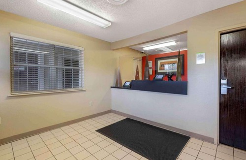 State Park Hotel | Extended Stay America Select Suites - Columbia - Ft Jackson