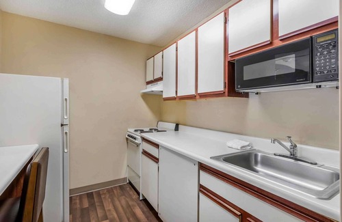 Mishawaka Hotel | Extended Stay America Select Suites South Bend Mishawaka S