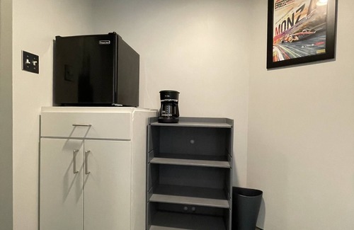 Loyal Heights House | "Extra Space" guest room in Ballard