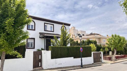 Otura House | Extraordinaria Villa con piscina y chimenea