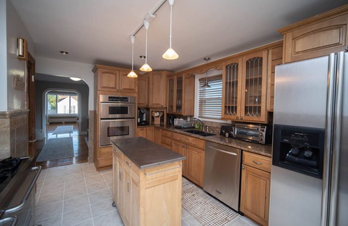 Central Falls House | Extraordinary 2-level Oasis 3 Kitchens Grps-25