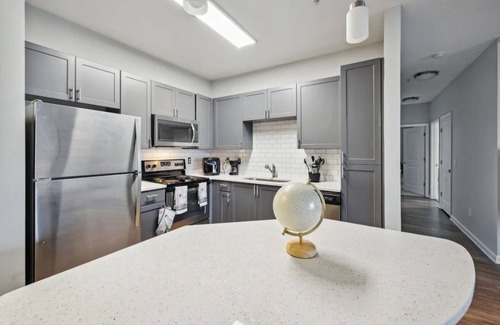 Loring Heights Apartment | Extravagant & LUXURY living! The heart of Atlanta