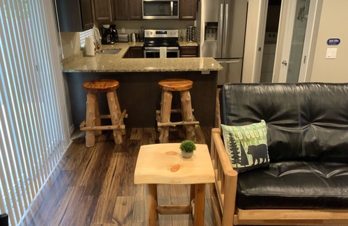 Grants Pass Apartment | Extremely Clean & Very Nice (UNIT A)