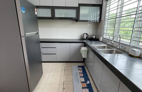 Sitiawan House | Eyu Sweet Home in Sitiawan 12-13pax Free Wi-fi