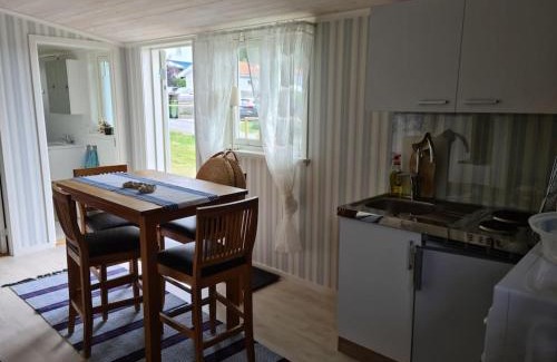Fjallbacka Apartment | Förtjusande gästhus med parkering